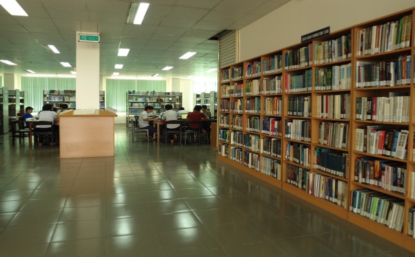 Phòng lưu hành NVC - Kho sách